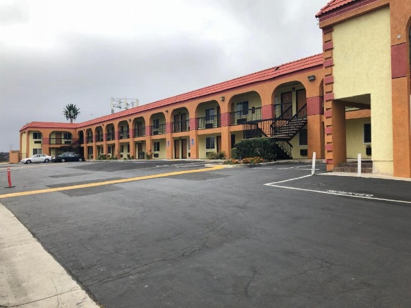 La Mirage Inn LAX Airport image 5